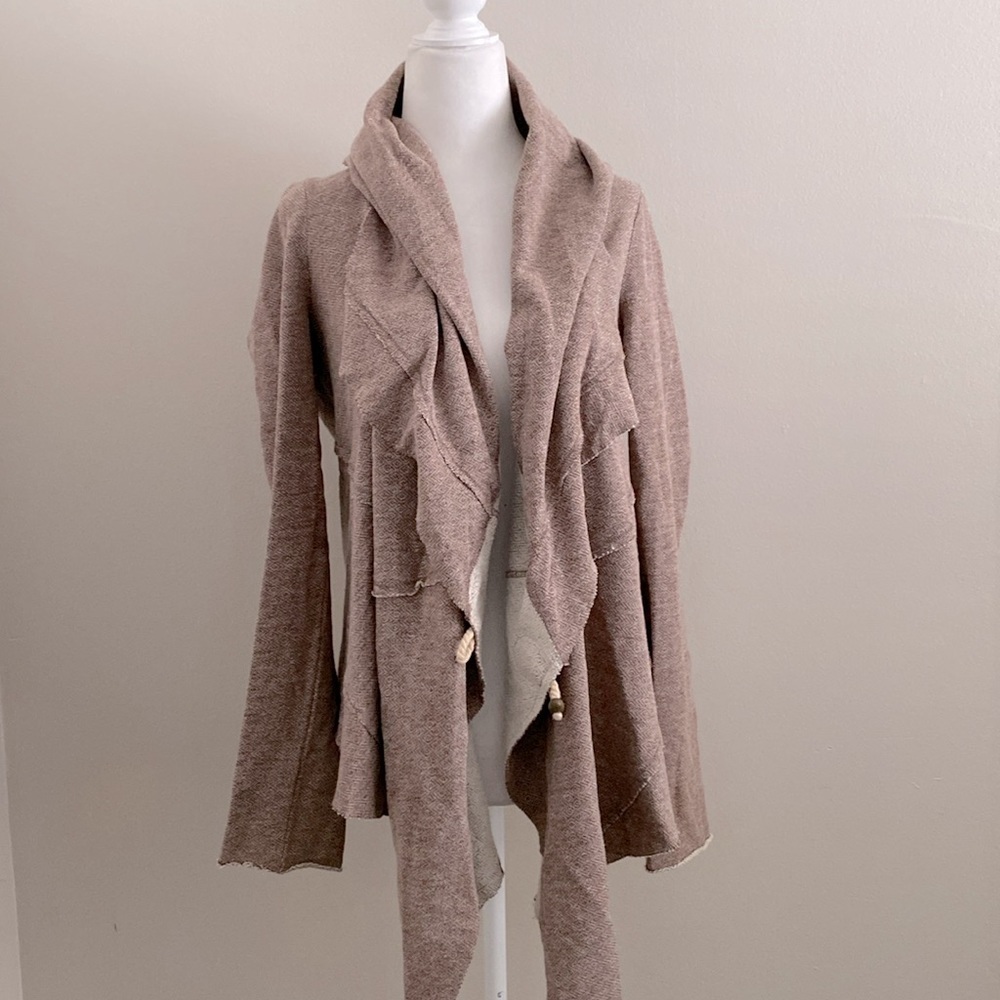 NWOT Quicksilver women’s Asymmetrical brick cardigan